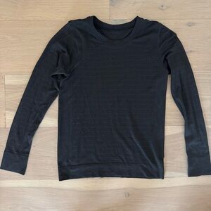 Lululemon long sleeve workout top 4 black